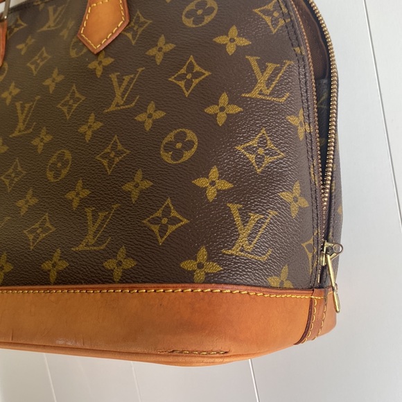 Louis Vuitton Monogram ALMA PM SATCHEL BAG ~💯  Authentic - Picture 14 of 16
